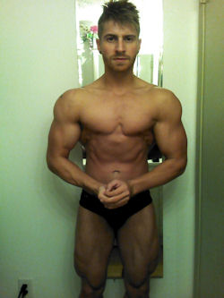 Logan_vaughn_bodybuilding_02